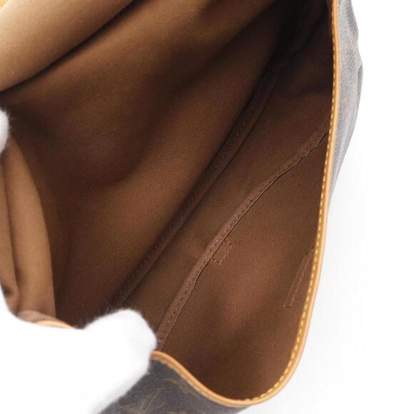 LOUIS VUITTON Brown Monogram Leather Shoulder Bag - Picture 3 of 10